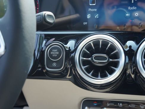 New 2025 Mercedes-Benz GLA 250 GLA 250 image 16