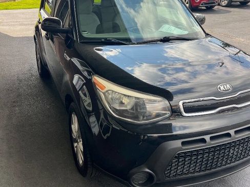 Used 2015 Kia Soul + FWD image 5