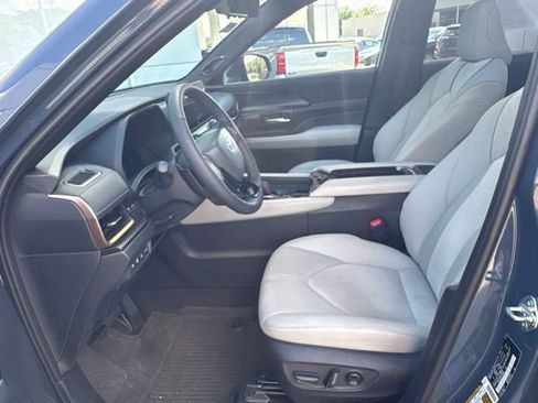 Used 2026 Toyota Grand Highlander AWD Hybrid image 22
