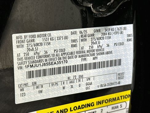 Used 2025 Ford Expedition Active AWD/4WD image 12