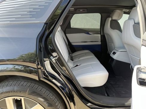 Certified 2025 Cadillac Optiq Luxury 1 image 27