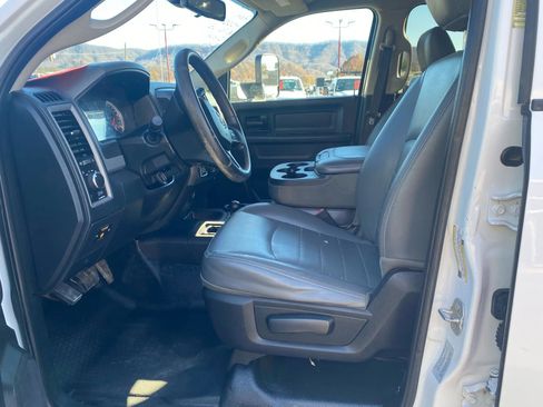 Used 2016 RAM 4500 Tradesman image 10