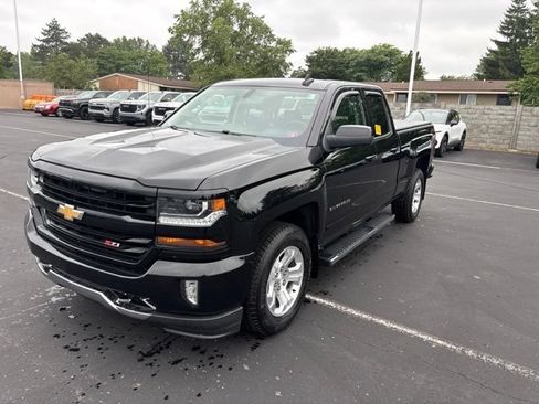 Used 2018 Chevrolet Silverado 1500 LT w/ All Star Edition AWD/4WD image 2