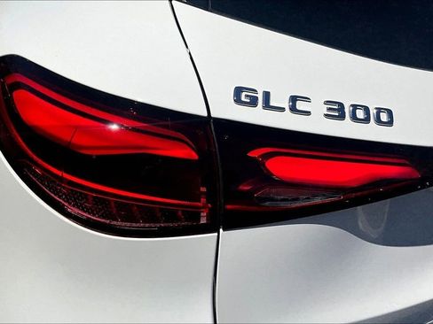 Certified 2023 Mercedes-Benz GLC 300 4MATIC image 32