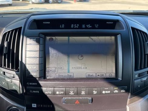 Used 2010 Toyota Land Cruiser image 14