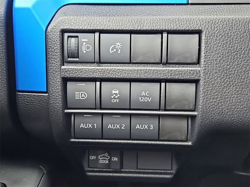 New 2025 Toyota Tacoma TRD Off-Road image 12