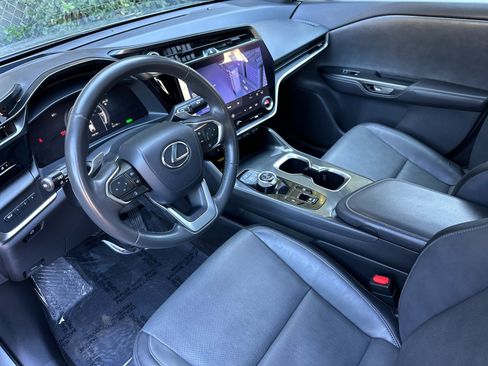 Used 2023 Lexus RZ 450e Premium image 9
