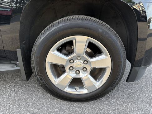 Used 2017 Chevrolet Tahoe LT w/ Luxury Package AWD/4WD image 10