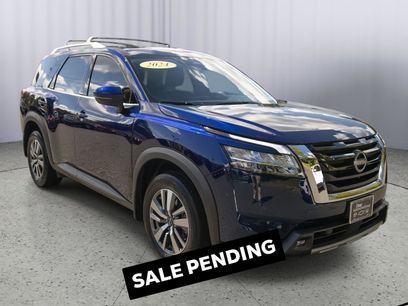 Used 2024 Nissan Pathfinder SL