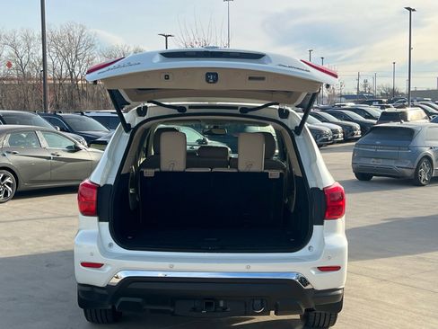Used 2019 Nissan Pathfinder Platinum image 13