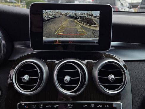 Used 2019 Mercedes-Benz GLC 350e 4MATIC image 16