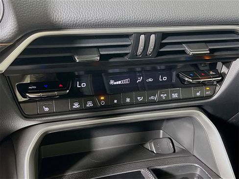 Used 2025 MAZDA CX-90 3.3 Turbo w/ Premium Sport Pkg image 13