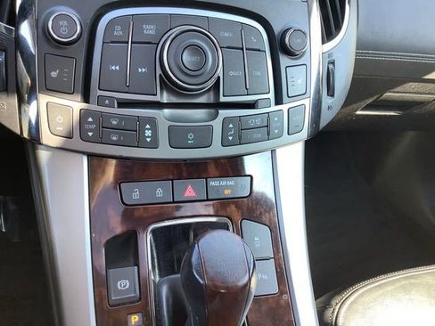 Used 2011 Buick LaCrosse CXL image 29