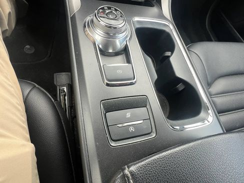 Used 2020 Ford Fusion SEL FWD image 38