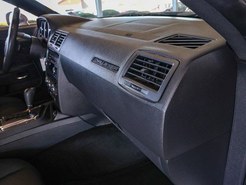 Used 2013 Dodge Challenger SXT image 26