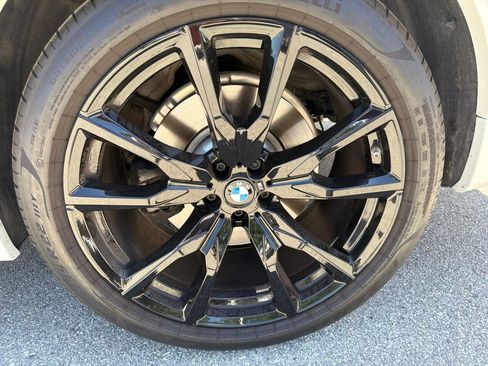 Used 2026 BMW X7 xDrive40i w/ Executive Package AWD/4WD image 4