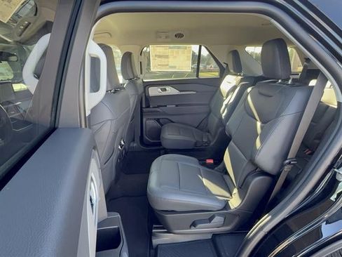 New 2026 Ford Explorer Active w/ Active Comfort Package image 10