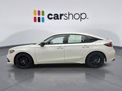 Used 2022 Honda Civic Sport image 2