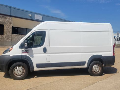 Used 2022 RAM ProMaster 2500 FWD image 3