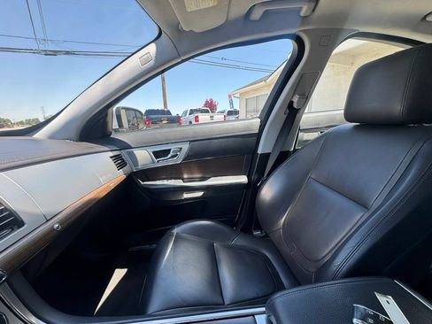 Used 2012 Jaguar XF RWD image 18