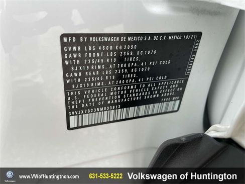 Certified 2022 Volkswagen Taos SEL image 8