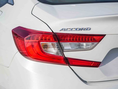 Used 2019 Honda Accord LX image 8
