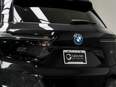 Used 2023 BMW iX M60 w/ Executive Package image 14