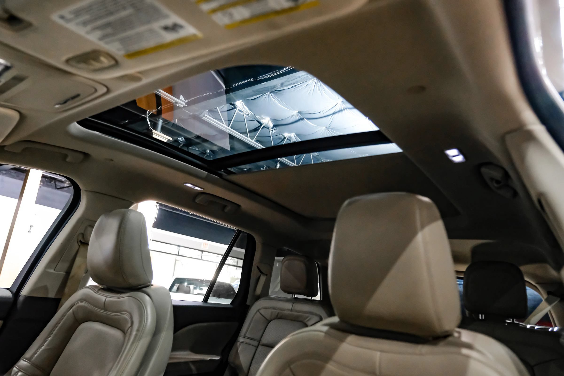 Used 2021 Lincoln Aviator Reserve w/ Equipment Group 201A RWD image 5