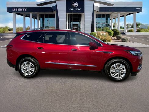Used 2020 Buick Enclave Essence w/ Sound and Sites Package image 2