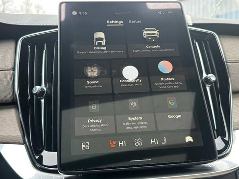 New 2026 Volvo XC90 B6 Plus w/ Protection Package Premier image 31