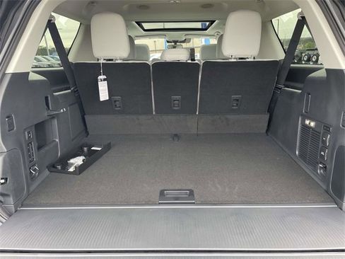 New 2025 Ford Expedition Max Platinum image 5