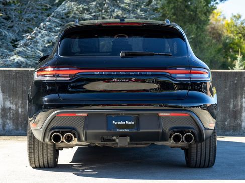 Certified 2025 Porsche Macan S image 10