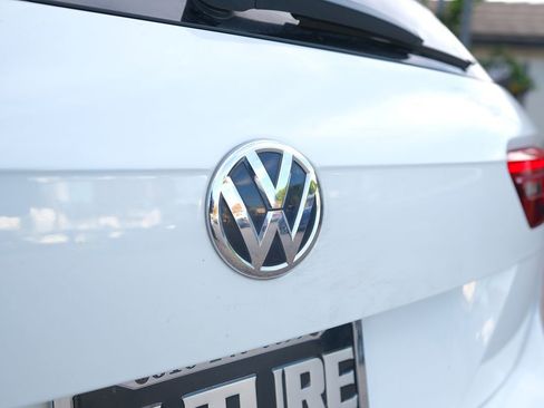 Used 2020 Volkswagen Tiguan S image 50