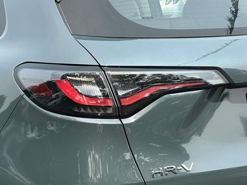 Used 2024 Honda HR-V LX image 9