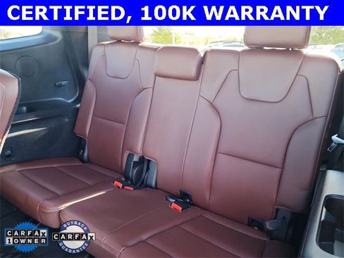 Used 2024 Kia Telluride EX w/ EX Captain's Chair Package image 16