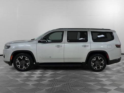 Used 2024 Jeep Wagoneer Series III AWD/4WD image 2