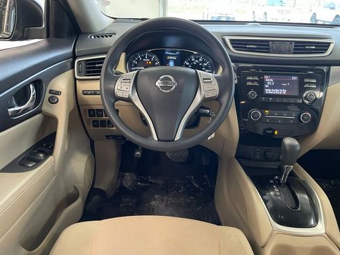 Used 2016 Nissan Rogue S image 12