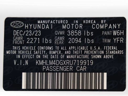 Used 2024 Hyundai Elantra SEL FWD image 13