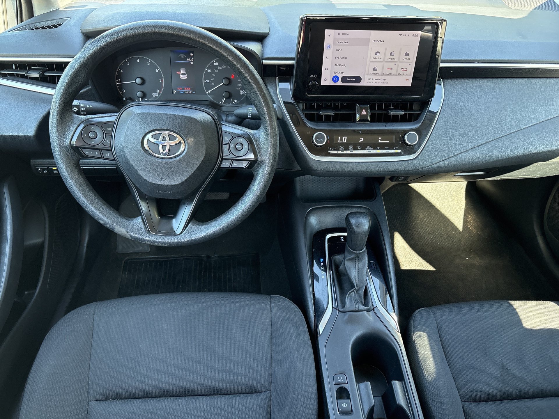 Used 2024 Toyota Corolla LE FWD image 2