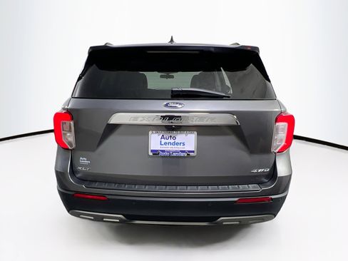 Used 2022 Ford Explorer XLT w/ Equipment Group 202A AWD/4WD image 6