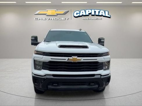 Used 2024 Chevrolet Silverado 2500 Custom w/ Custom Value Package AWD/4WD image 9