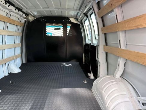 Used 2024 Chevrolet Express 2500 w/ Driver Convenience Package image 9