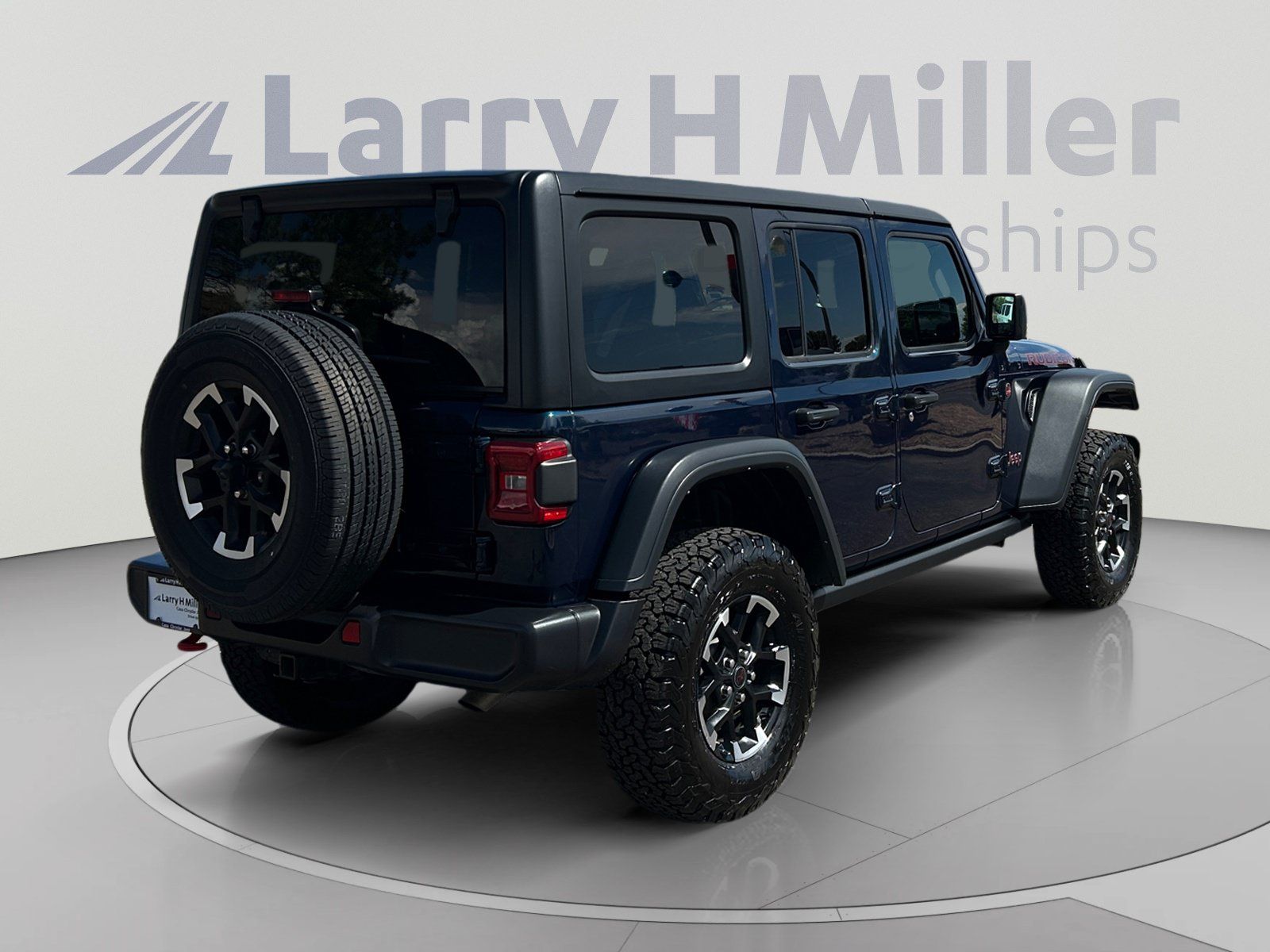 Used 2025 Jeep Wrangler Unlimited Rubicon AWD/4WD image 5