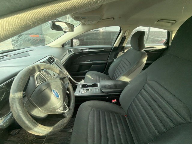 Used 2017 Ford Fusion SE FWD image 16