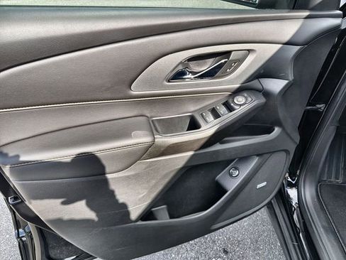 Certified 2021 Chevrolet Traverse RS AWD/4WD image 22