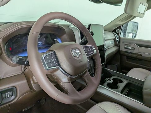 New 2026 RAM 3500 Laramie AWD/4WD image 18