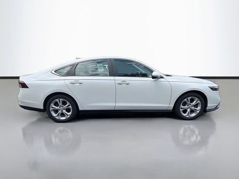 Used 2025 Honda Accord LX image 8