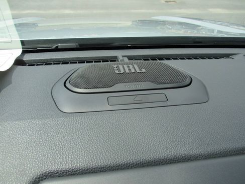 Used 2025 Toyota 4Runner Platinum AWD/4WD image 25