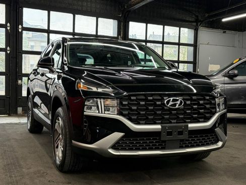 Used 2023 Hyundai Santa Fe SE AWD/4WD image 3