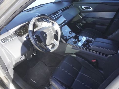 Used 2019 Land Rover Range Rover Velar R-Dynamic SE image 18